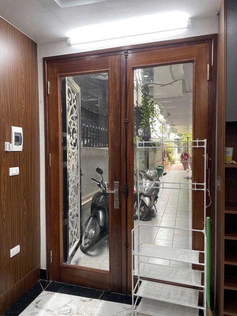 Cho thuê nhà Phố Đội Cấn 5 tầng x 45m2, 18 Triệu VP cty, ở gđ, người nước ngoài - Ảnh chính